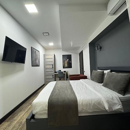 The Phoenix Boutique Hotel Ереван Экстерьер фото