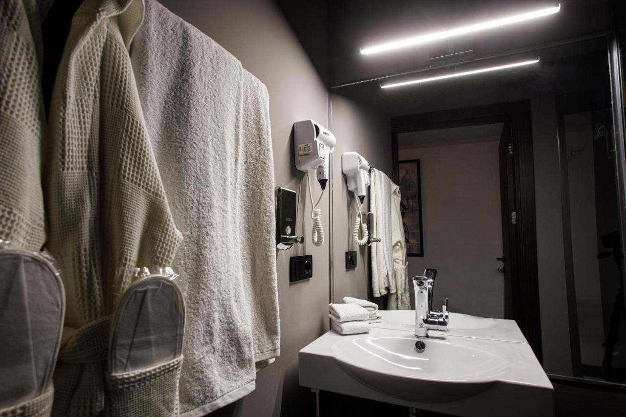 The Phoenix Boutique Hotel Ереван Экстерьер фото