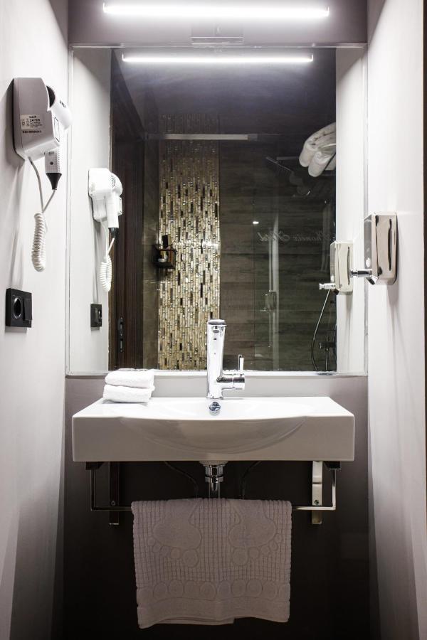 The Phoenix Boutique Hotel Ереван Экстерьер фото