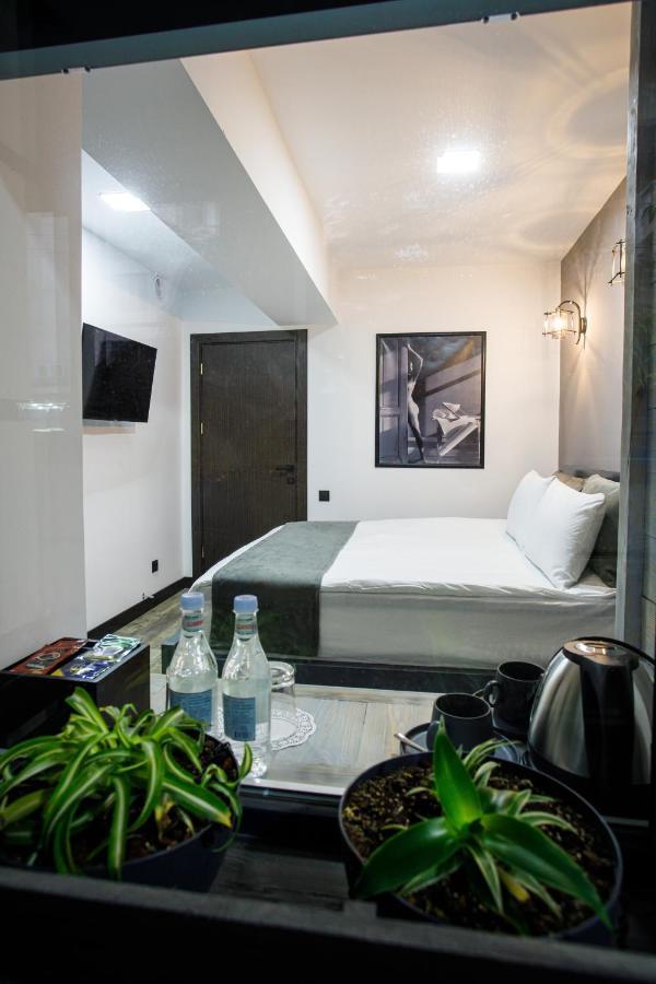 The Phoenix Boutique Hotel Ереван Экстерьер фото