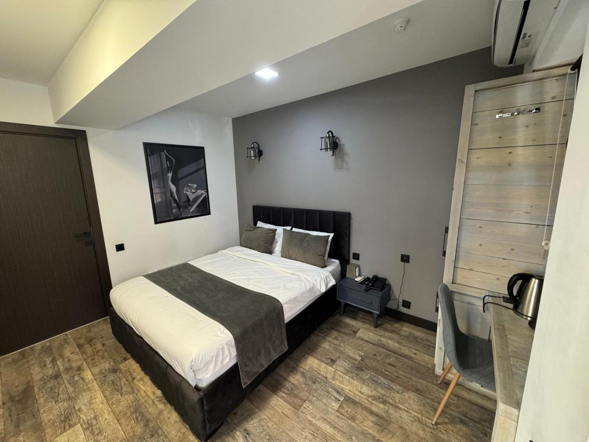 The Phoenix Boutique Hotel Ереван Экстерьер фото