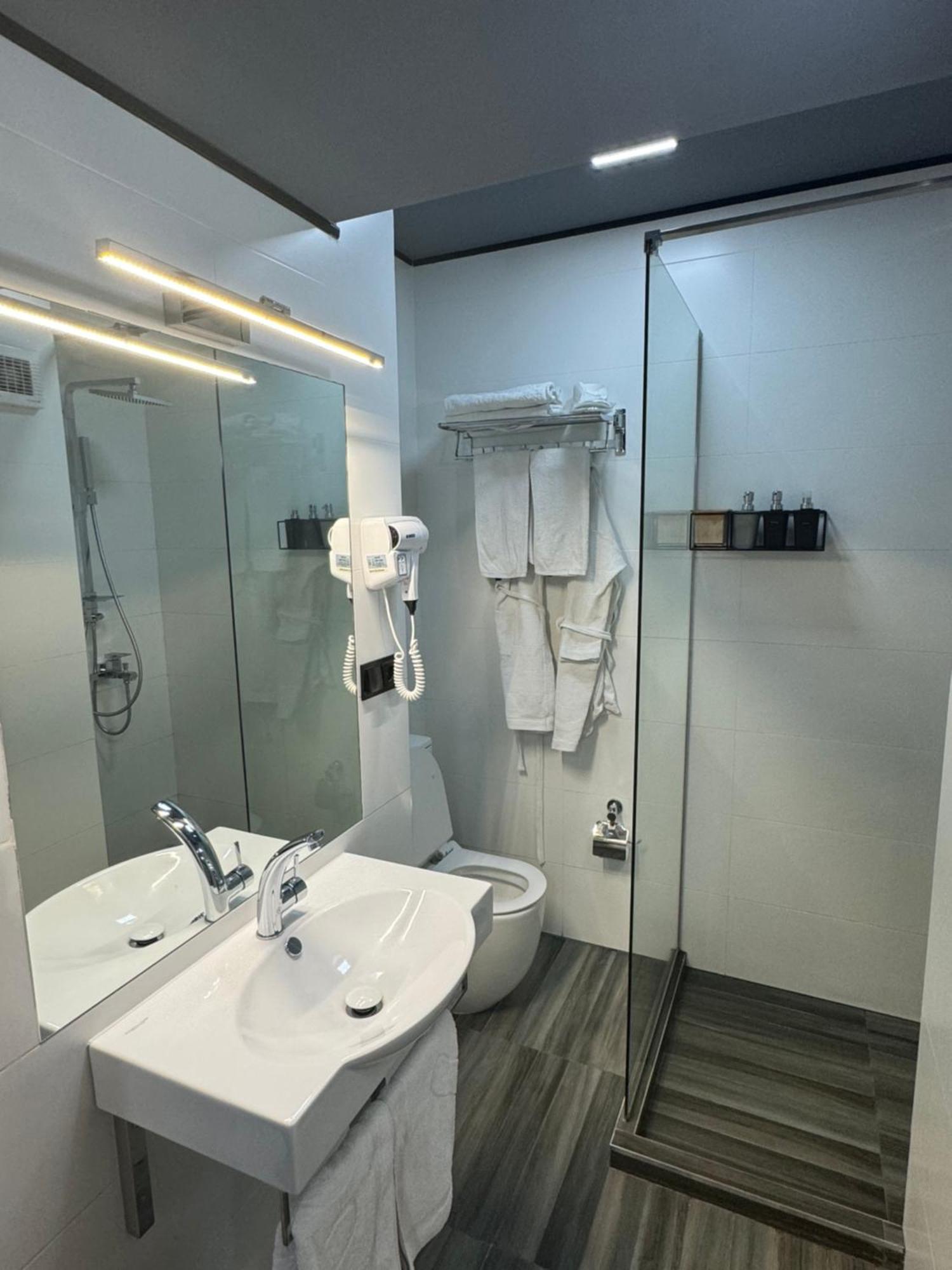 The Phoenix Boutique Hotel Ереван Экстерьер фото